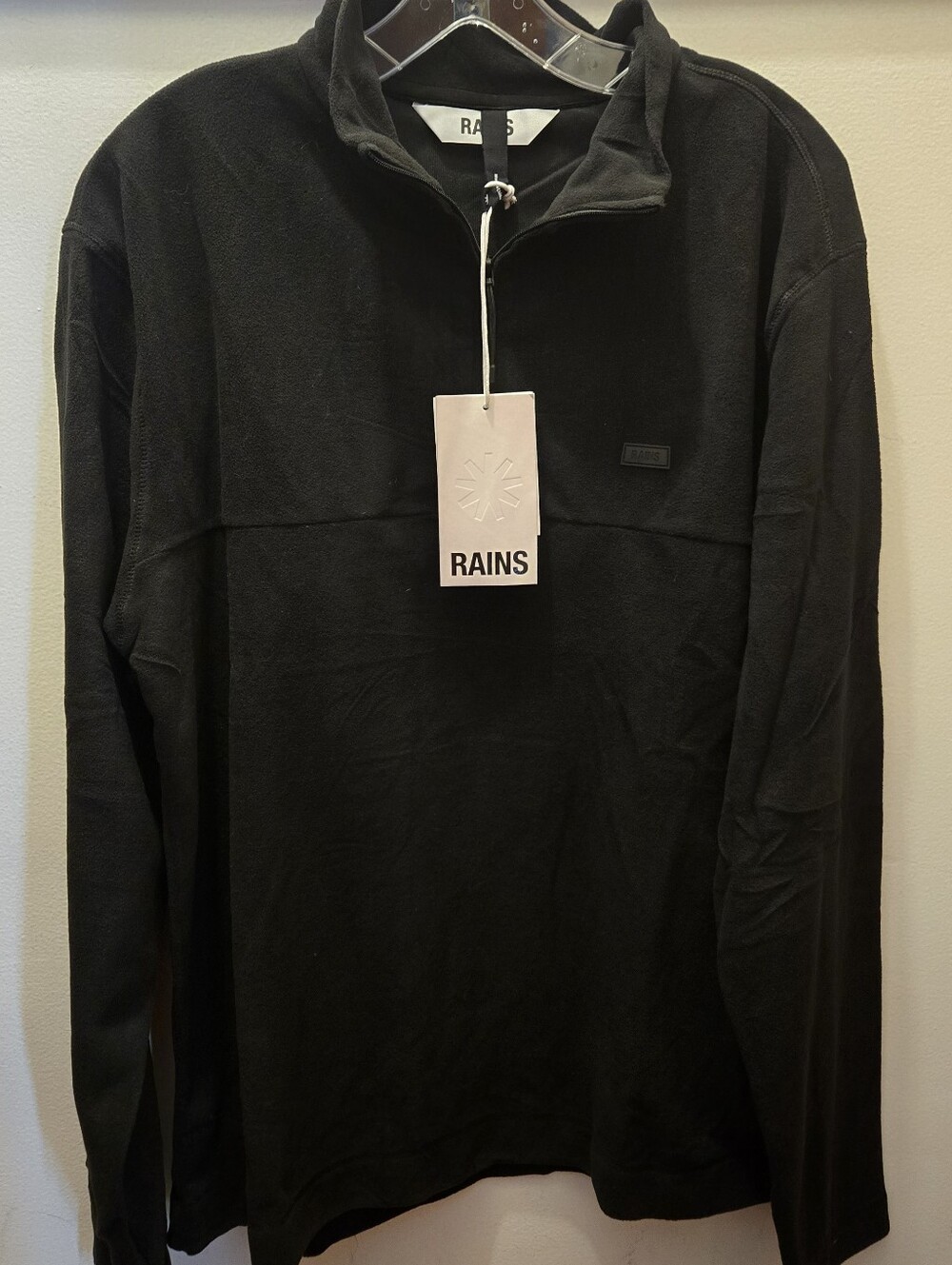 Nwt Rains Men’s Black Zip-Neck Pullover Fleece